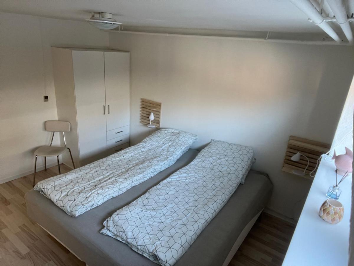 Hyggelig & Lys Kaelderlejlighed Herning Buitenkant foto