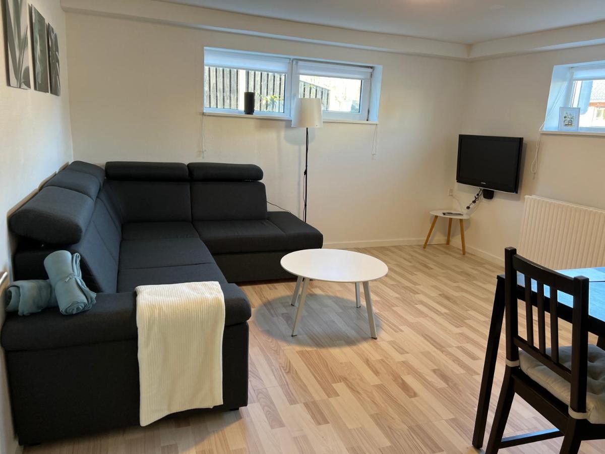 Hyggelig & Lys Kaelderlejlighed Herning Buitenkant foto