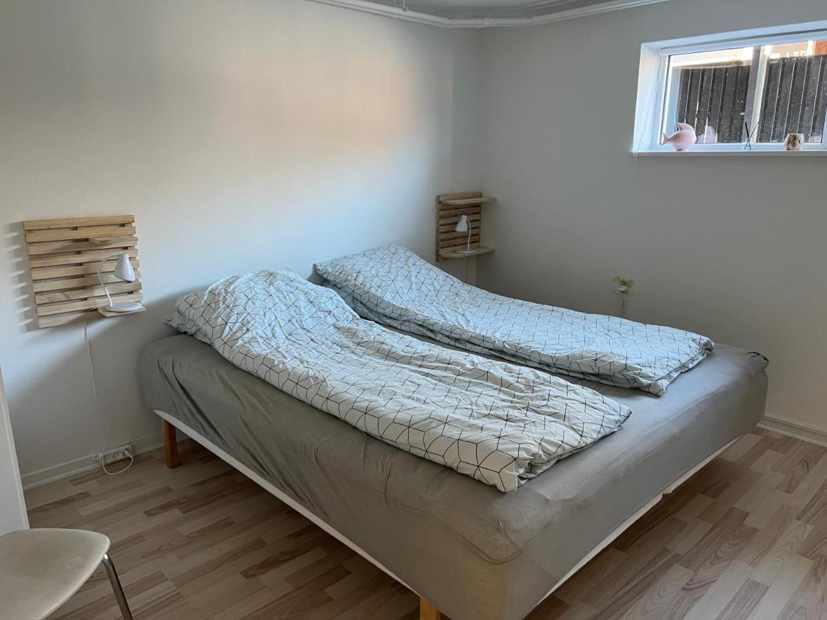 Hyggelig & Lys Kaelderlejlighed Herning Buitenkant foto