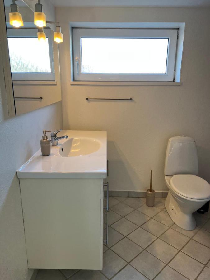 Hyggelig & Lys Kaelderlejlighed Herning Buitenkant foto